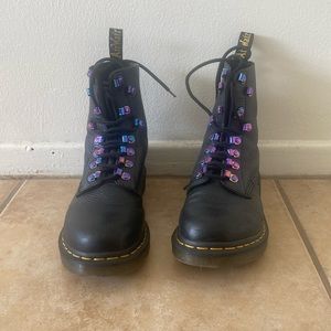 1460 PASCAL IRIDESCENT HARDWARE LACE UP BOOTS